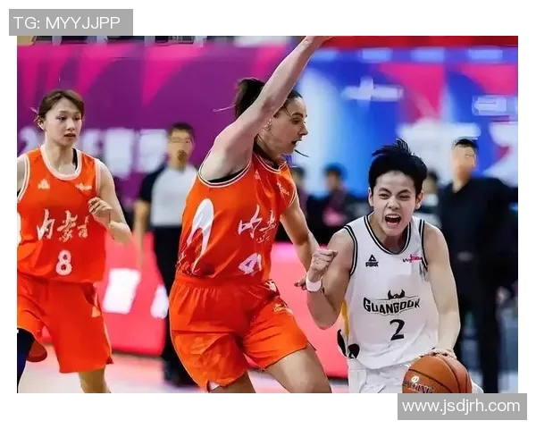 全运会精彩回顾成都篮球队展现出色团队协作精神与竞技风采 全运会精彩回顾成都篮球队展现出色团队协作精神与竞技风采